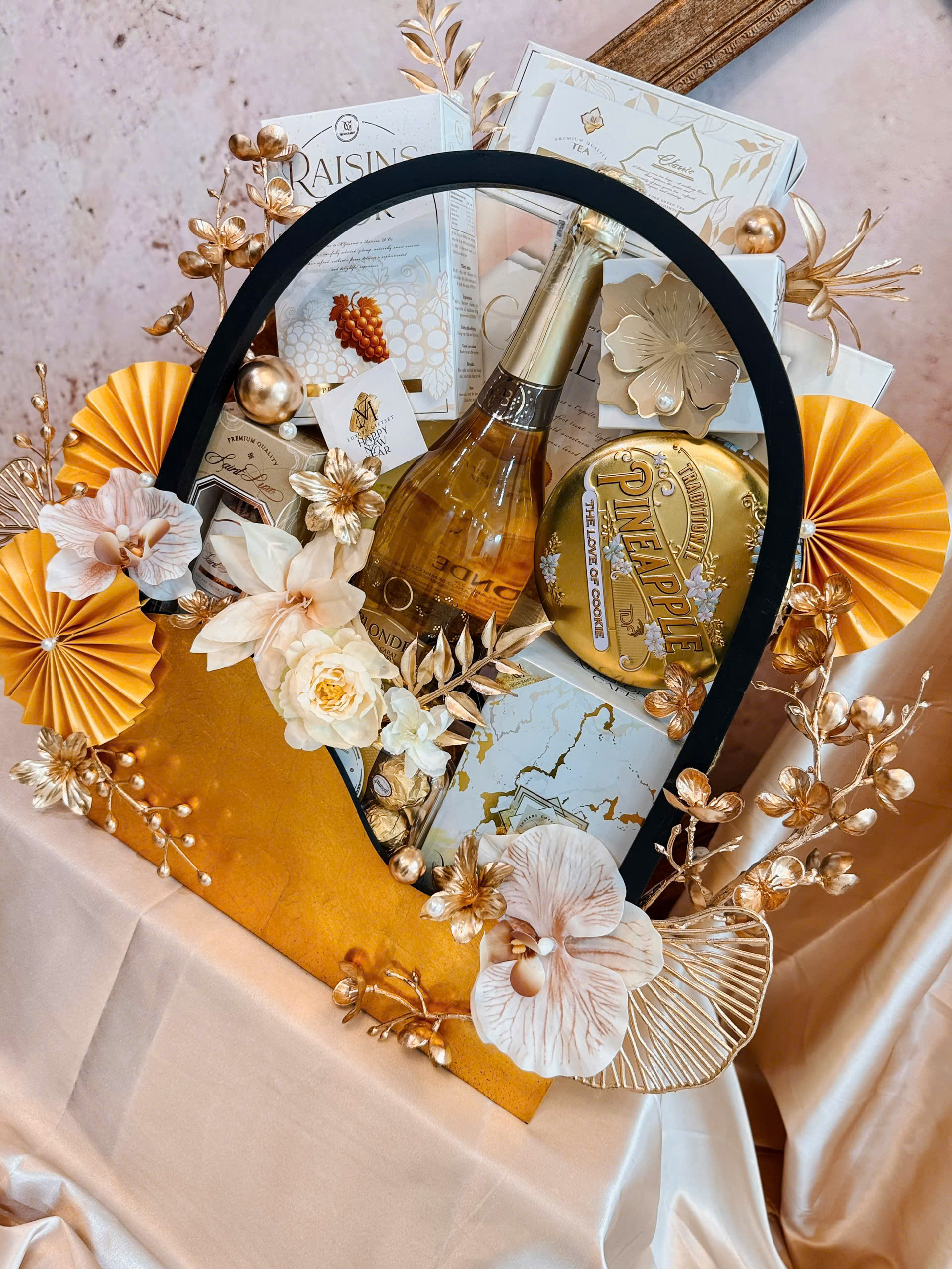 Giỏ quà Tết vàng kim Nashimart 2026